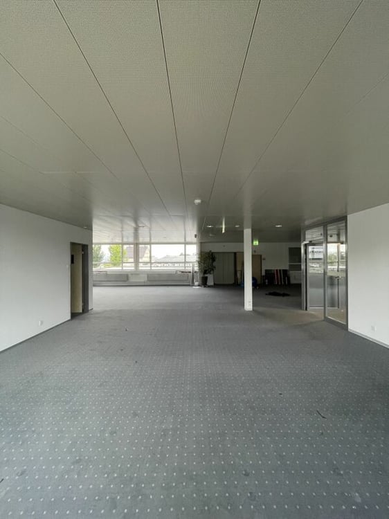Büro- und Gewerbefläche zu vermieten 18