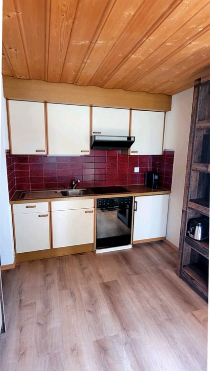 Charmante 2.5-Zimmer-Wohnung an der Bahnhofstrasse in Davos Dorf 4