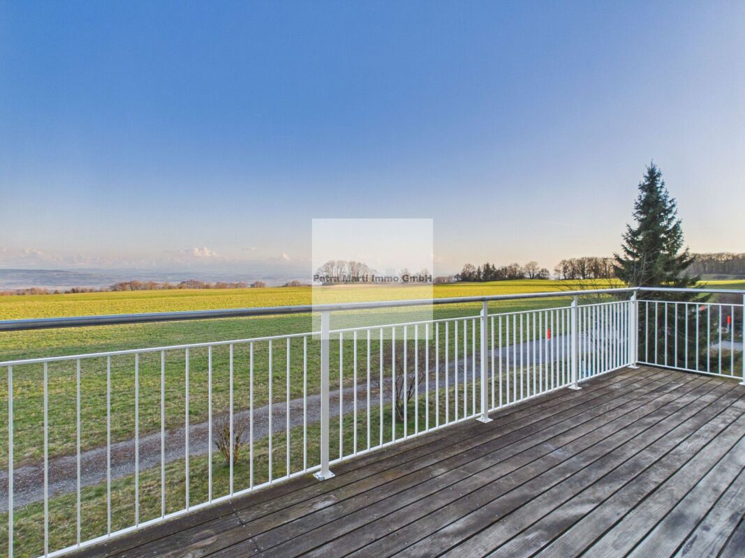 Two 3-family houses with a dreamlike beautiful view