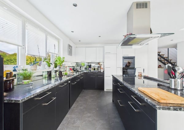 1.5-Zimmer-Maisonettewohnung zu vermieten! 2