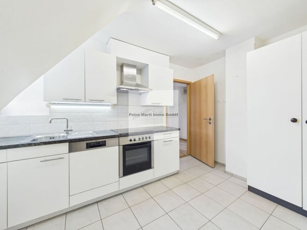 Heimelige 3.5-Zi Dachwohnung an ruhiger Lage