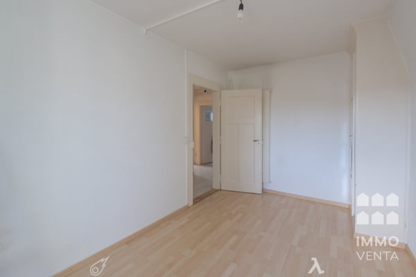 4-Zimmer-Dachwohnung / Appartement mansardé de 4 pièces 4