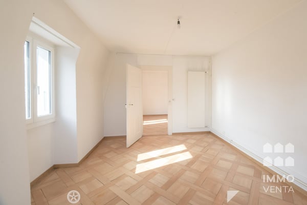 3-Zimmer-Dachwohnung / Appartement mansardé de 3 pièces 1