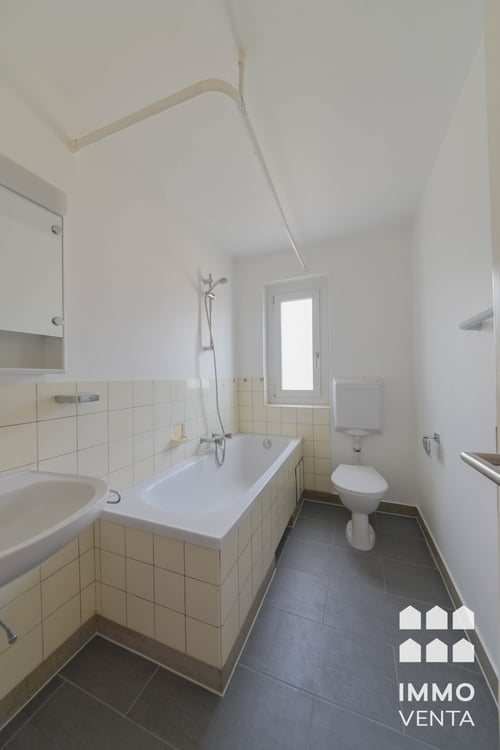 3-Zimmer-Dachwohnung in Brügg 9