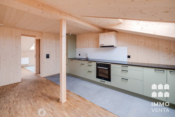 Exklusive 2.5-Zi.-Dachwohnung mit Terrasse in Biel | App. 2,5 pièces avec terrasse à Bienne 4