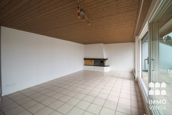 Helle Attika-Wohnung mit Terrasse und Aussicht in Ipsach 6