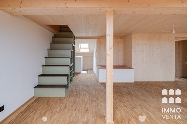 Exklusive 2.5-Zi.-Dachwohnung mit Terrasse in Biel | App. 2,5 pièces avec terrasse à Bienne