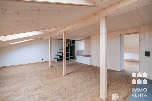Exklusive 2.5-Zi.-Dachwohnung mit Terrasse in Biel | App. 2,5 pièces avec terrasse à Bienne 2