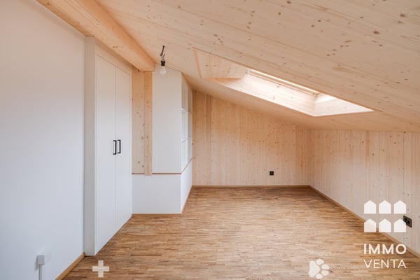 Exklusive 2.5-Zi.-Dachwohnung mit Terrasse in Biel | App. 2,5 pièces avec terrasse à Bienne 5