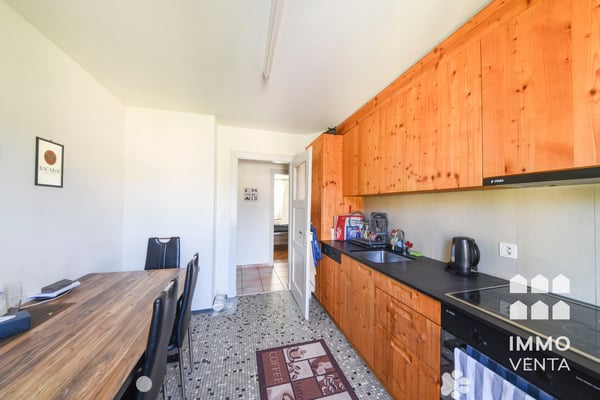 Grosszügige 3.5-Zimmer-Wohnung im 3. OG in Biel 2