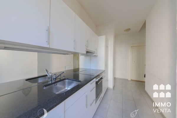 Helle 2-Zimmer-Altbauwohnung im Erdgeschoss – Biel/Bienne 2