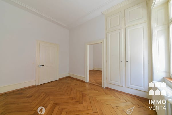 Helle 3-Zimmer-Altbauwohnung im Erdgeschoss – Biel/Bienne 4
