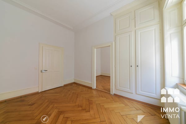 Helle 3-Zimmer-Altbauwohnung im Erdgeschoss – Biel/Bienne 4
