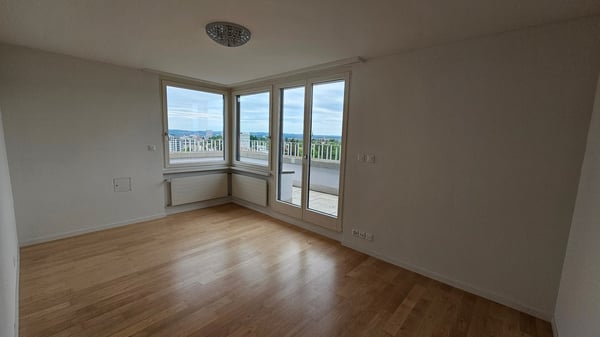 Gekühlte 3.5-Zimmer-Attikawohnung mit Blick über Zürich am Bucheggplatz 16