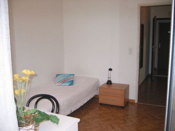 (27) Möbliertes Studio an ruhiger Lage, Nähe Uni / ETH 3