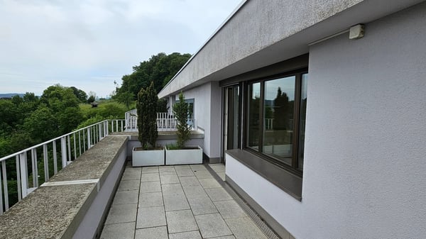 Gekühlte 3.5-Zimmer-Attikawohnung mit Blick über Zürich am Bucheggplatz 10