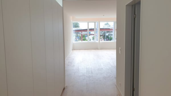 Gekühlte moderne 2.5-Zimmer-Wohnung mit Gartenterrasse 4