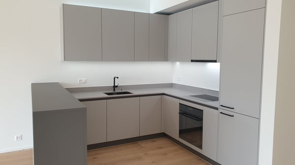 Gekühlte moderne 2.5-Zimmer-Wohnung mit Gartenterrasse 6