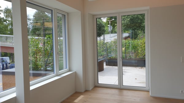 Gekühlte moderne 2.5-Zimmer-Wohnung mit Gartenterrasse 1