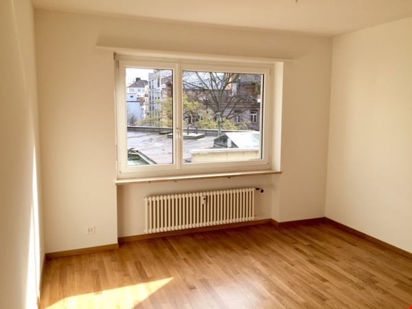 Helle 3-Zimmer-Wohnung mit Balkon und schöner Aussicht am Claragraben, Basel 4