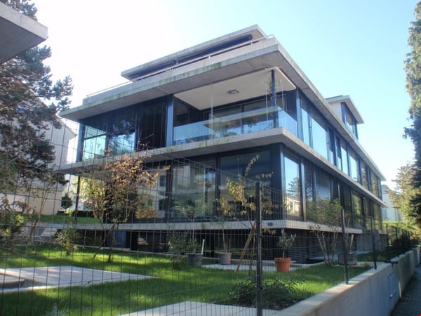 3 1/2 Zimmer Wohnung mit Wintergarten und Terrasse