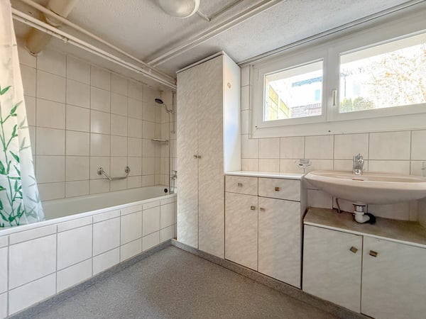 5.5-Zimmer Reiheneinfamilienhaus an guter Lage zu verkaufen. 12