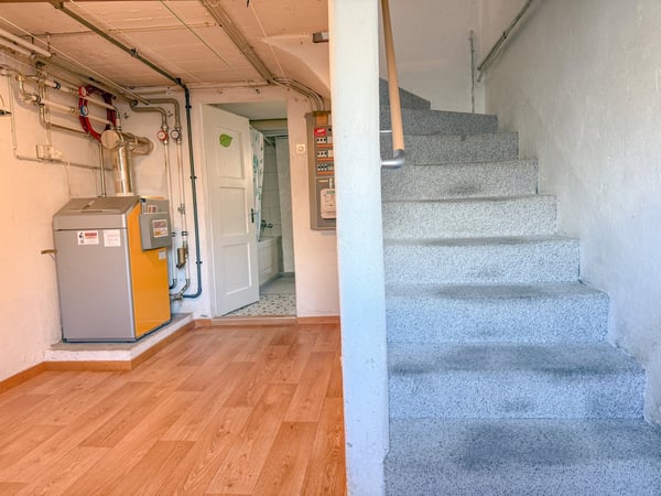5.5-Zimmer Reiheneinfamilienhaus an guter Lage zu verkaufen. 13