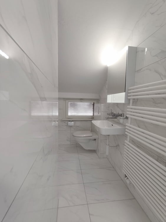 Charmante 3-Zimmer-Wohnung mit Seeblick in Oberhofen am Thunersee 8