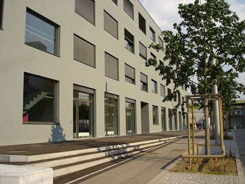 Einstellhallenparkplätze neben dem Westside Bern-Brünnen 8