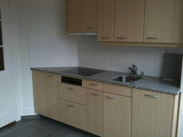 Altbauwohnung mit Ausblick auf das Schloss Thun! 3