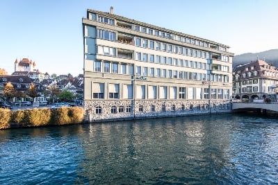 Altbauwohnung mit Ausblick auf das Schloss Thun! 2