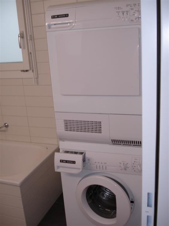 Helle, moderne, Wohnung mit sehr grossem Balkon 30.9m2 4