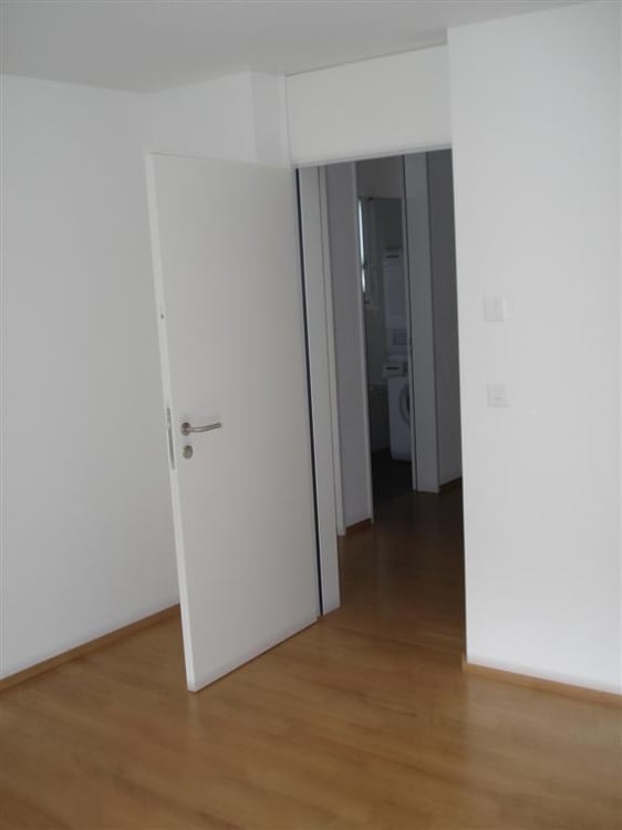 Helle, moderne, Wohnung mit sehr grossem Balkon 30.9m2 6