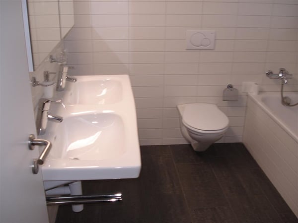 Helle, moderne, Wohnung mit sehr grossem Balkon 30.9m2 3