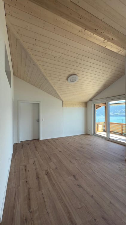 Moderne 4-Zimmer-Wohnung mit Seeblick in Aeschlen ob Gunten 8