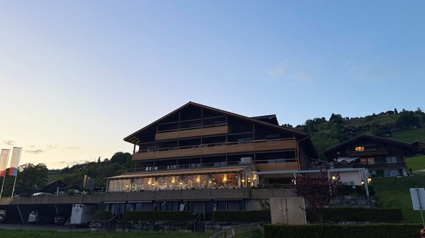Moderne 4-Zimmer-Wohnung mit Seeblick in Aeschlen ob Gunten 14