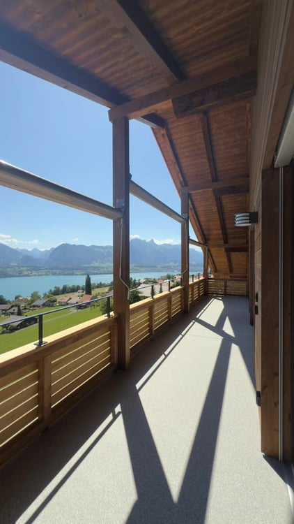 Moderne 4-Zimmer-Wohnung mit Seeblick in Aeschlen ob Gunten 12