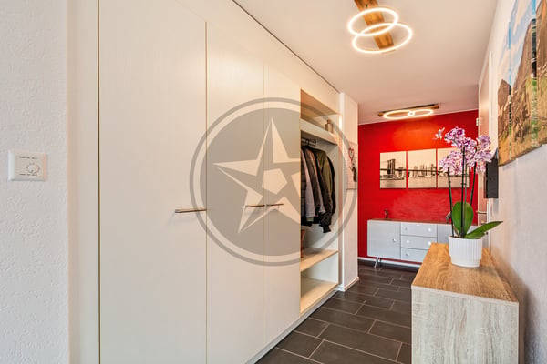 Charmant appartement traversant de 4,5 pièces avec grand balcon 4
