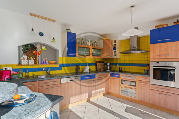 Spacieuse propriété comprenant 2 appartements et un atelier artisanal 8