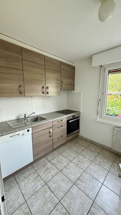 2 1/2-Zimmerwohnung mit schönem Balkon 3