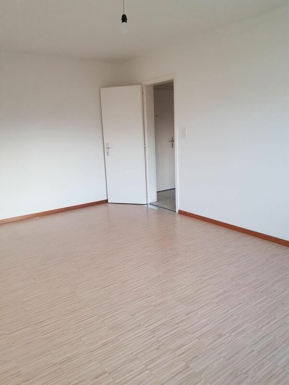 2 1/2-Zimmerwohnung mit schönem Balkon 7