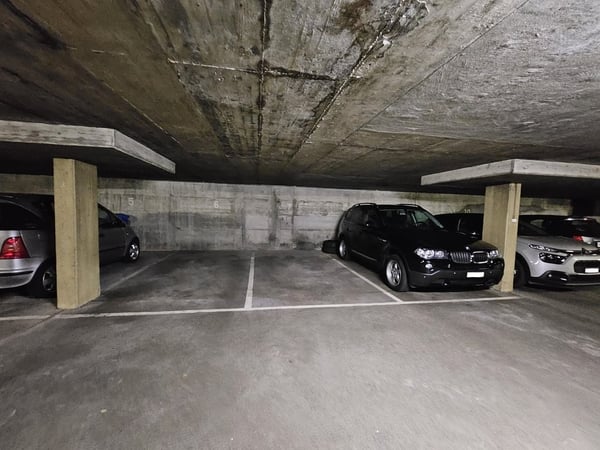 Einstellhallenplatz zu vermieten 2