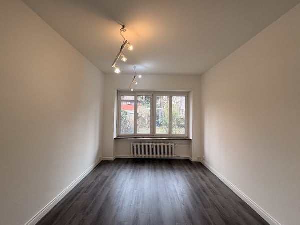 Charmante Gewerbefläche mit grossem Schaufenster im Gotthelfquartier 4