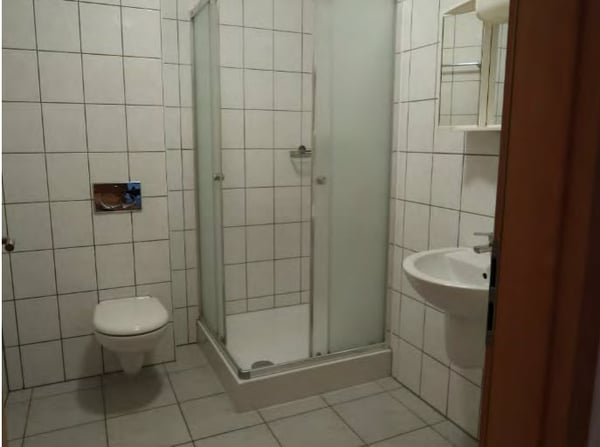 Urnäsch: 5 Kleinwohnungen und Garageplätze 6