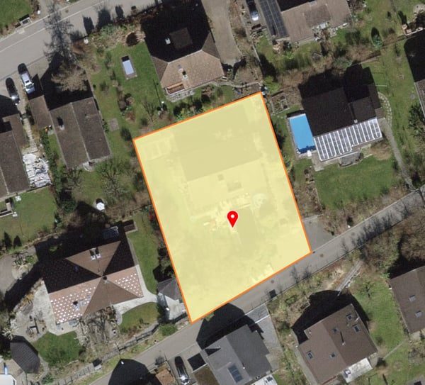 Rüti ZH,: Einfamilienhaus mit Swimmingpool in Rüti 3