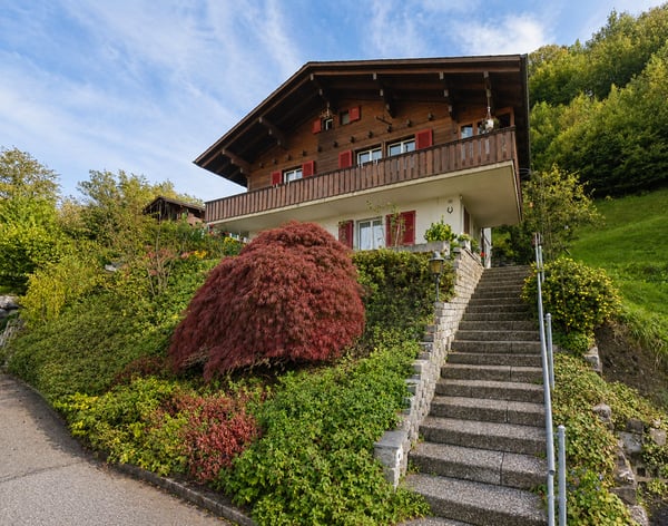 Charmantes Einfamilienhaus in idyllischer Lage in Leissigen 1