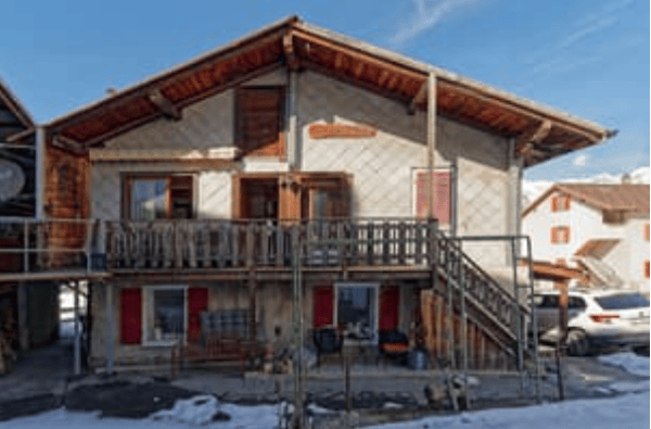 Charmantes 4.5-Zimmer-Einfamilienhaus in Unterbäch 2