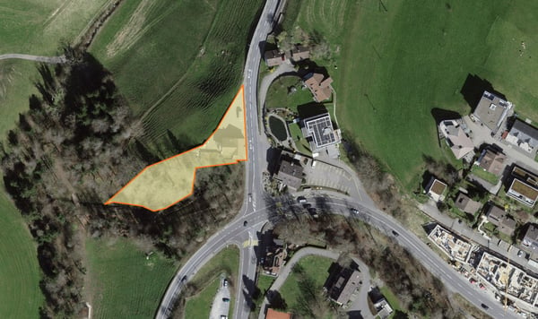 Mehrfamilienhaus & Gewerbe – Edlibach 2