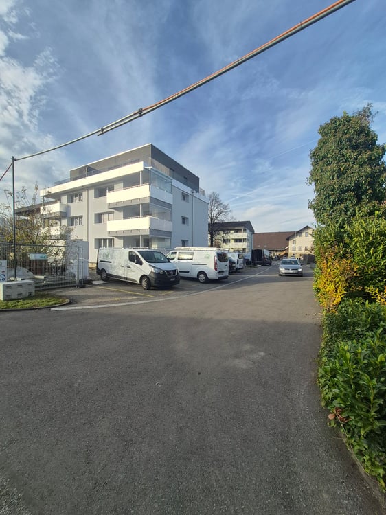 neu erstellte 1.5 Attika Wohnung mit toller Terrasse mit Weitsicht 2