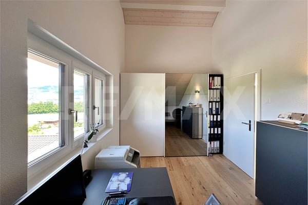 Ihr Wohntraum in Seenähe: Neuwertige 1.5-Zimmer-Maisonette mit Panorama und Top-Ausbaustandard 10